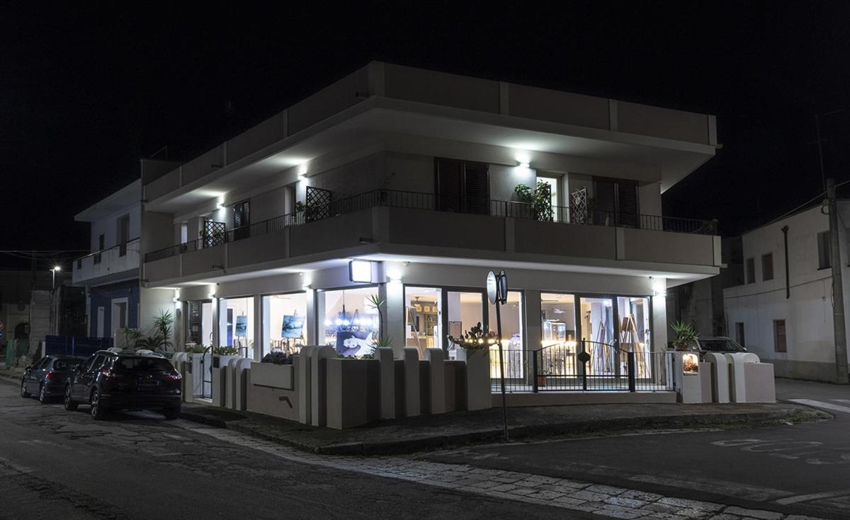 Adua Art Panzió Castrignano del Capo Kültér fotó