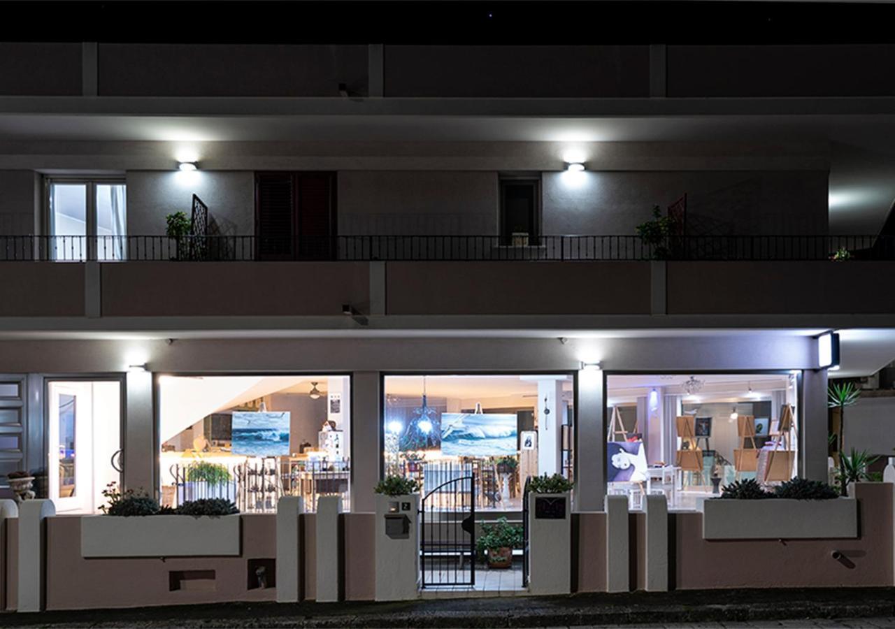 Adua Art Panzió Castrignano del Capo Kültér fotó